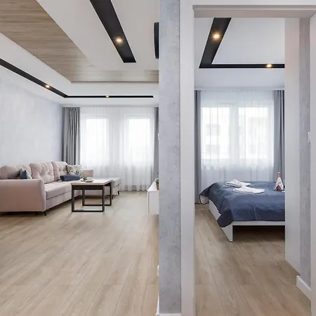 Cozy With Balcony Close To The By Renters * Kołobrzeg
